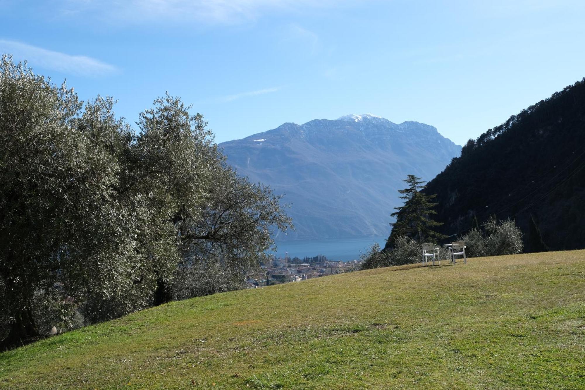Casa Segantini - Panorama Pool Apartment Gavazzo Nuova Luaran gambar