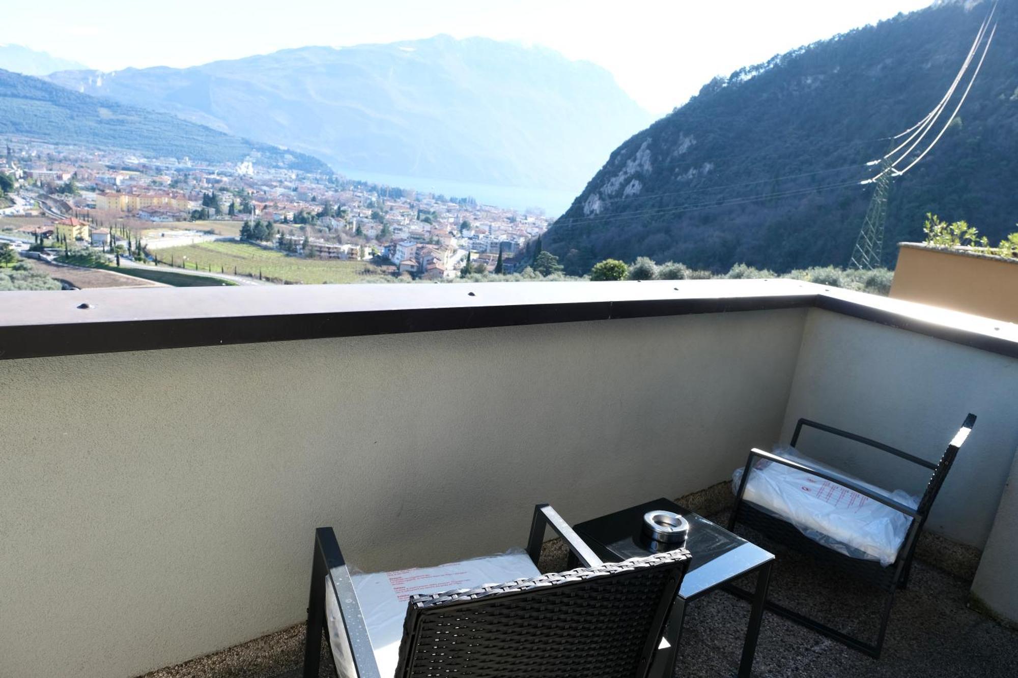 Casa Segantini - Panorama Pool Apartment Gavazzo Nuova Luaran gambar
